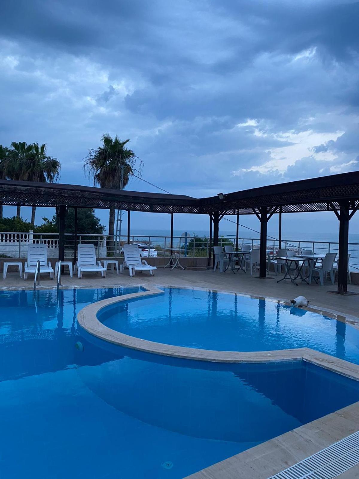 Derin Deniz Otel Karatas  Eksteriør billede